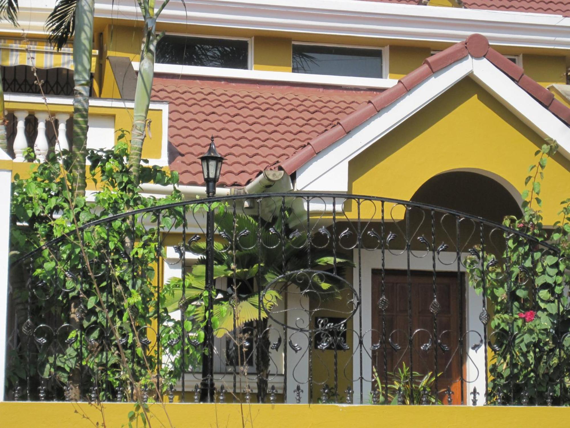 Boutique Villa, 10min, Cook On Request